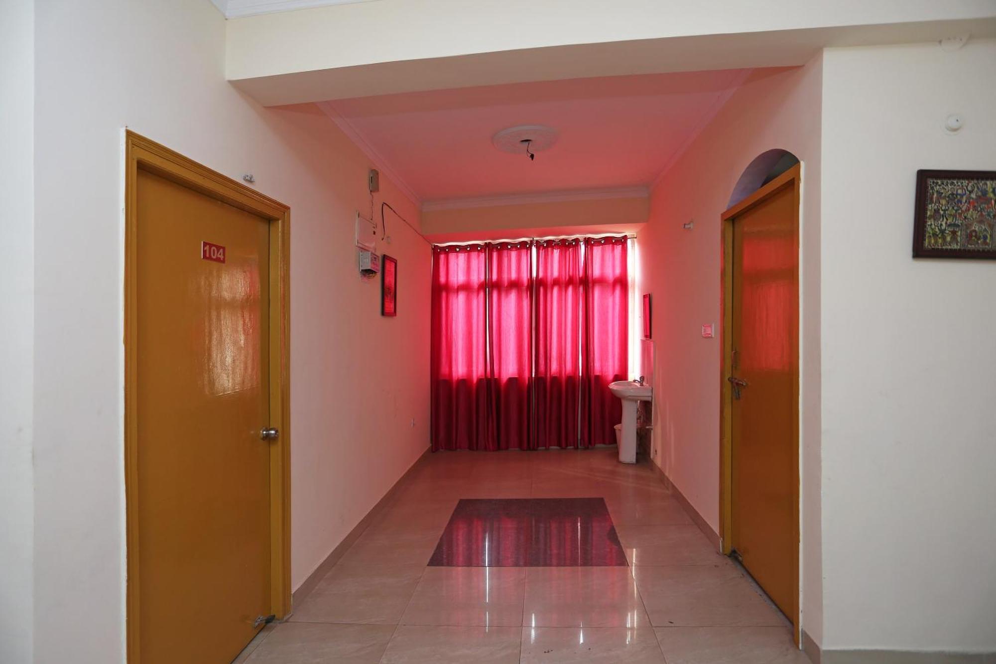 Vibrant Guest House Danapur Exteriör bild